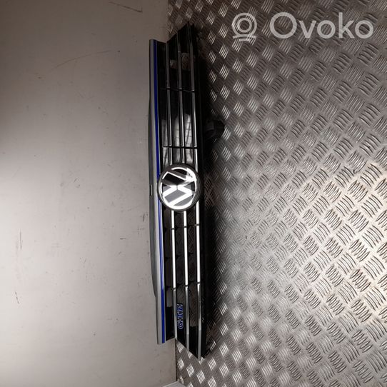 Volkswagen PASSAT B8 Atrapa chłodnicy / Grill 3G0853653B