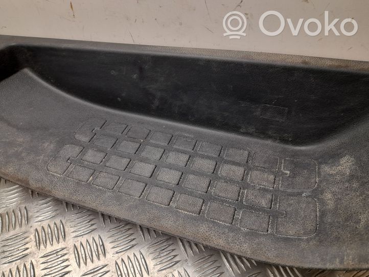 Opel Vivaro Sonstiges Einzelteil Verkleidung Schweller / Säulen 98091632ZD