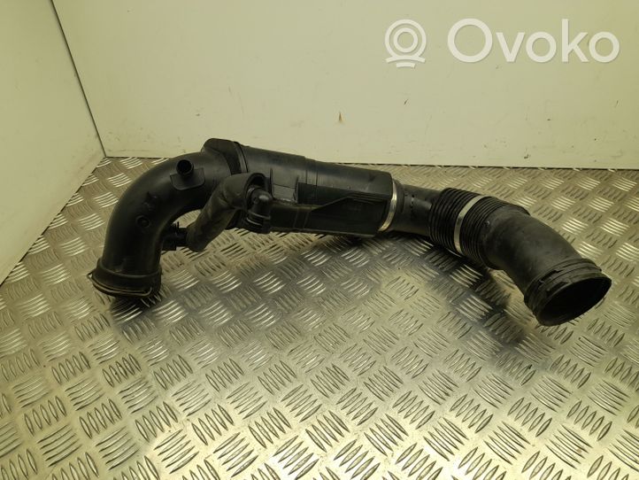 BMW 2 F45 Rura / Wąż dolotowy powietrza 7619268