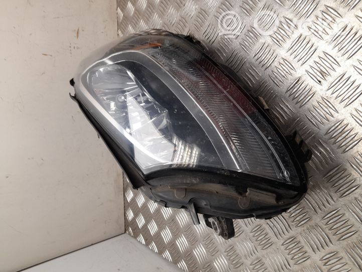 Mercedes-Benz C AMG W205 Lampa przednia A2059066902