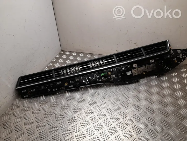 Audi Q7 4M Rear air vent grill 4M2820901AD