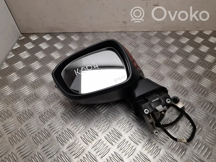 Nissan Qashqai J12 Elektryczne lusterko boczne drzwi przednich VM680101