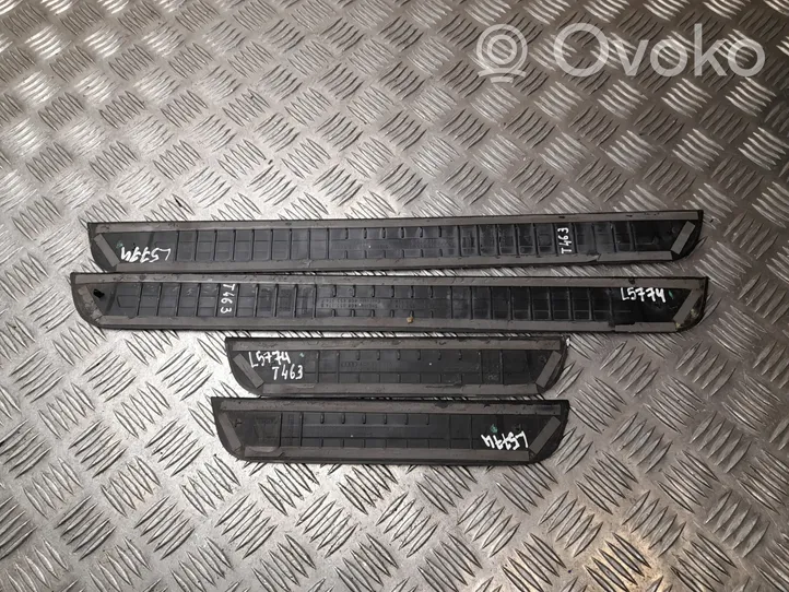 Audi A7 S7 4G Kita slenkscių/ statramsčių apdailos detalė 4G8853374B