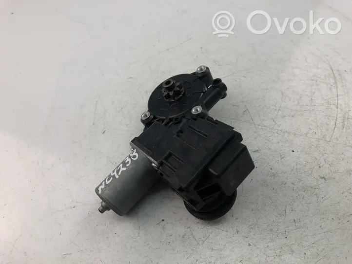 Toyota Prius (XW50) Wiper motor 8572062010