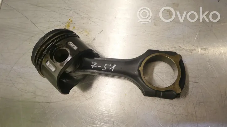 Mercedes-Benz ML W163 Piston with connecting rod 612963