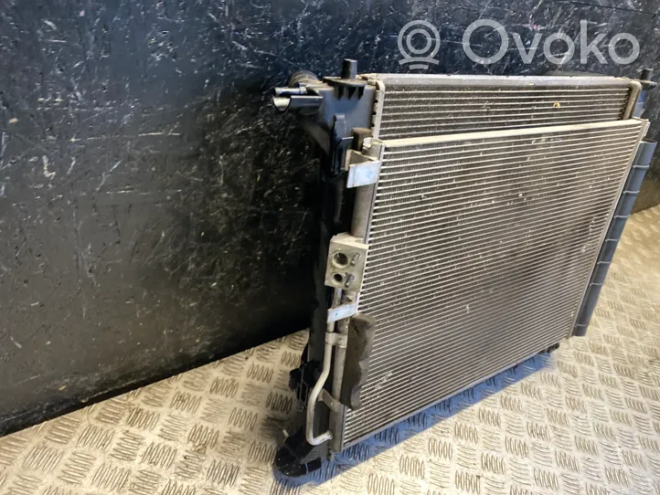 Hyundai Tucson TL Radiateur de refroidissement F200NFFBB0