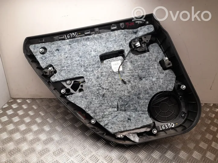 Tesla Model S Rivestimento del pannello della portiera anteriore 100813300D