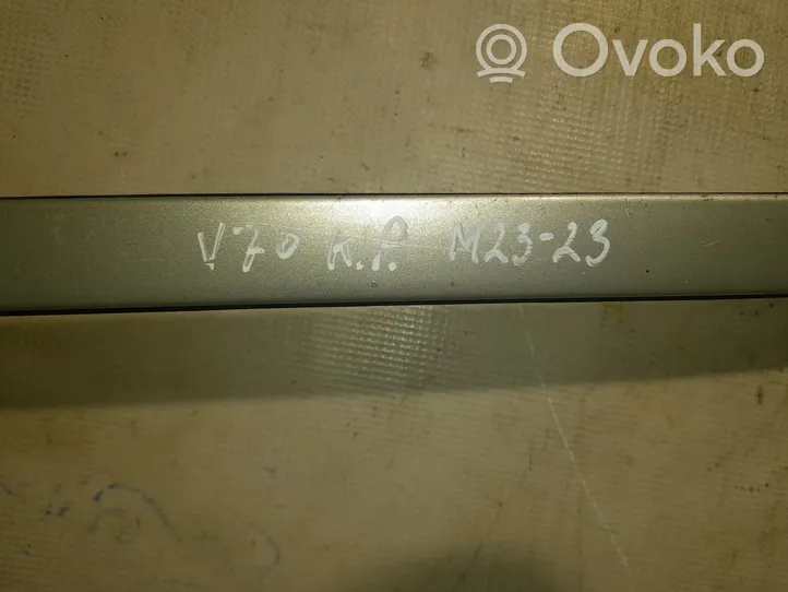 Volvo V70 Etuoven kynnyksen suojalista 39892427