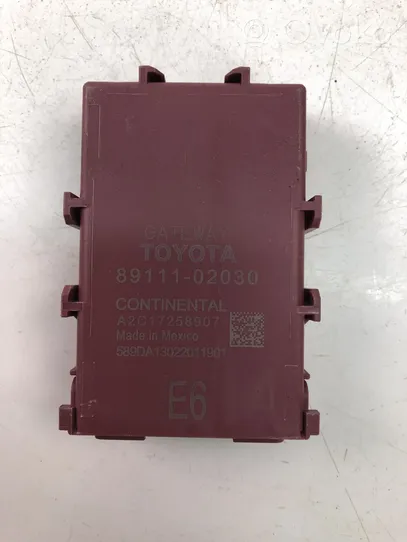 Toyota Corolla E210 E21 Módulo de control Gateway 8911102030