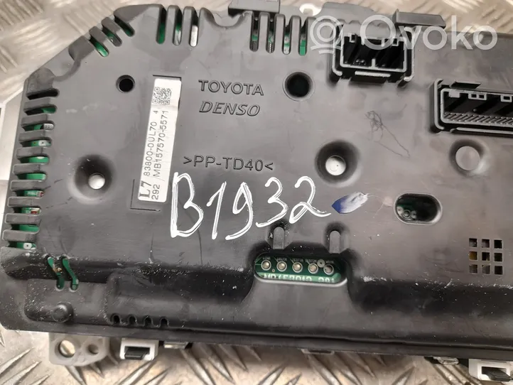 Toyota Yaris Compteur de vitesse tableau de bord 838000UL70