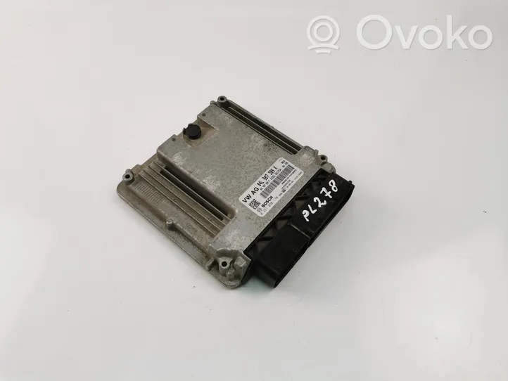 Volkswagen Tiguan Engine control unit/module 04L907309K