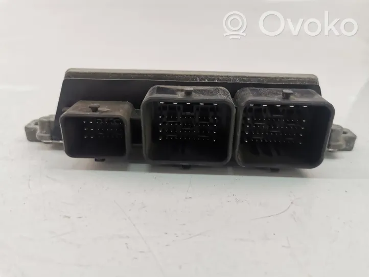 Peugeot 208 Sterownik / Moduł ECU 9805895780