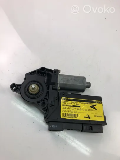 Audi A4 S4 B7 8E 8H Moteur de lève-vitre de porte avant 8E0959801A