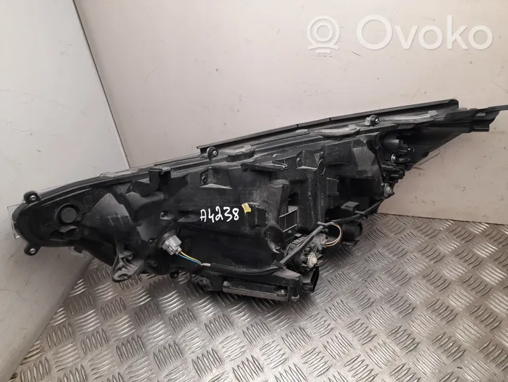 Toyota RAV 4 (XA50) Передняя фара 8990842020