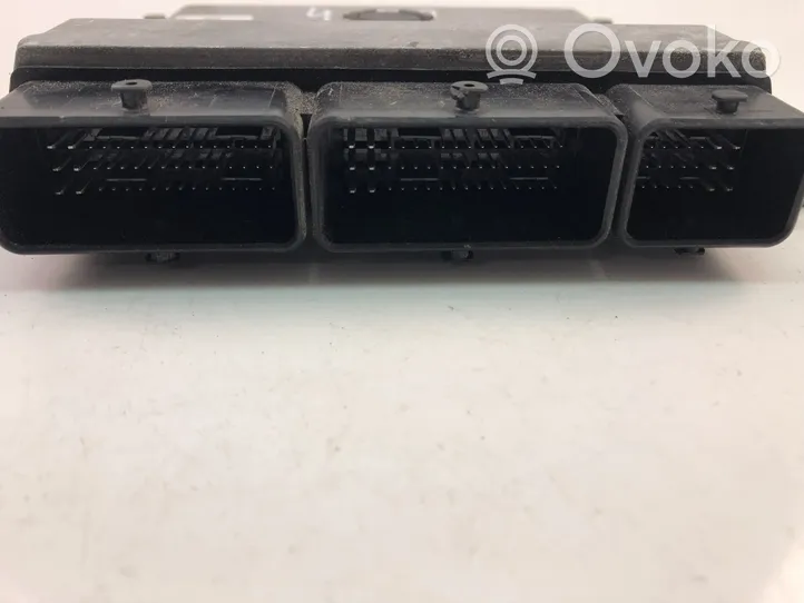 Renault Captur Sterownik / Moduł ECU 237102706R