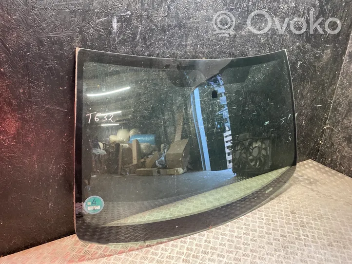 Lancia Voyager Front windscreen/windshield window 