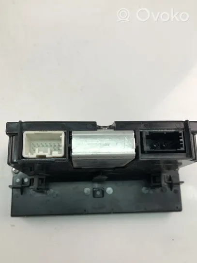 Volvo V50 Monitori/näyttö/pieni näyttö 30797719