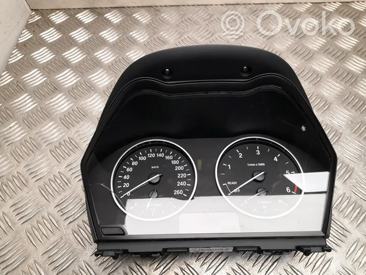 BMW 2 F45 Geschwindigkeitsmesser Cockpit 9295445