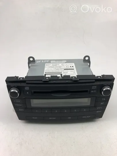 Toyota Avensis T270 Unidad delantera de radio/CD/DVD/GPS 8612005150