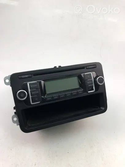 Volkswagen Golf VI Radio/CD/DVD/GPS-pääyksikkö 5K0035156