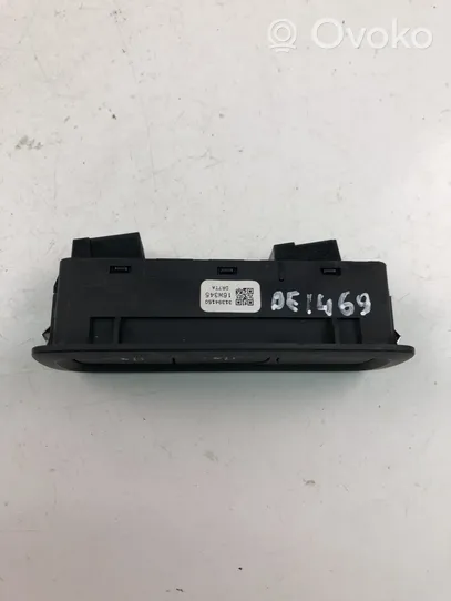 Volvo XC40 Interruptor de control del asiento 31394150