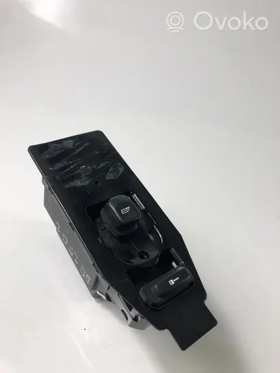 Volvo V70 Electric window control switch 30746075