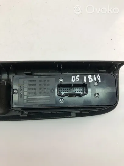 Volvo V50 Electric window control switch 30710787