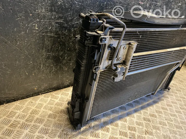 Mercedes-Benz E W212 Radiatore di raffreddamento A2045001201