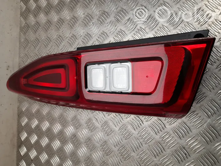 Opel Combo E Задний фонарь в кузове 9819649280