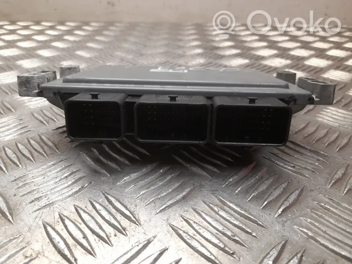 Ford C-MAX II Dzinēja vadības bloks BV6112A650CNC