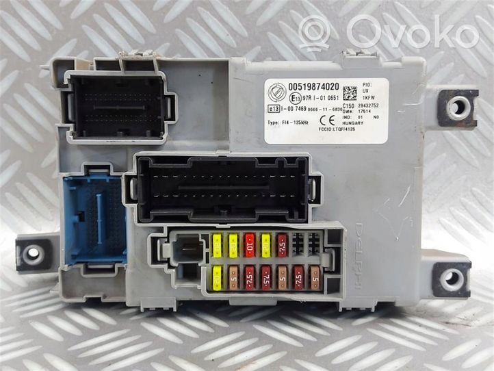 Fiat Panda III Module de fusibles 519874020