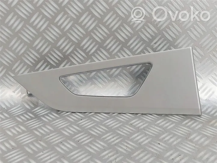 Audi Q8 Listwa drzwi przednich 4M8867449