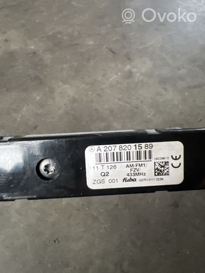 Mercedes-Benz E A207 Antena radiowa A2078201589