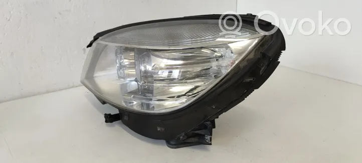 Mercedes-Benz C W204 Lampa przednia A2048202959