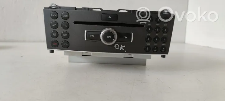 Mercedes-Benz C W204 Radio / CD/DVD atskaņotājs / navigācija A2049007202