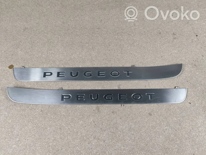Peugeot 3008 I Garniture marche-pieds avant 9686484580