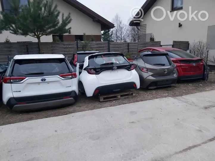 Toyota C-HR Protección térmica del escape 