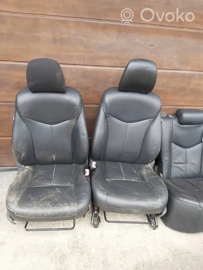 Toyota Prius (XW30) Fotele / Kanapa / Komplet 