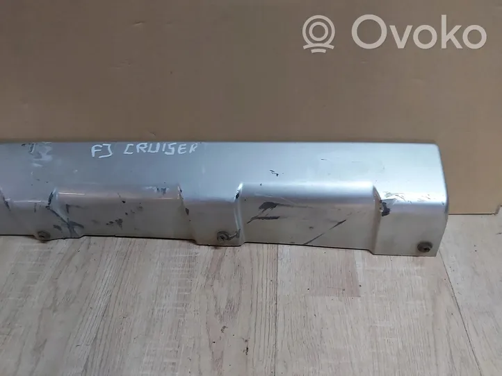 Toyota FJ cruiser Absorber zderzaka tylnego 