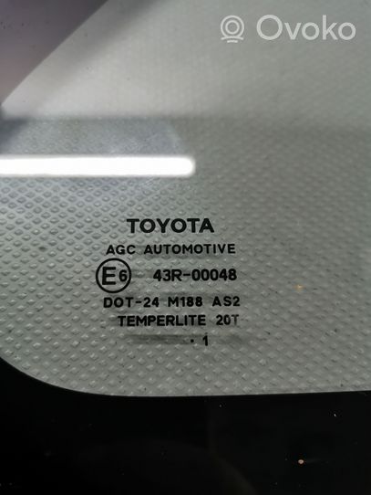 Toyota Yaris Takasivuikkuna/-lasi 