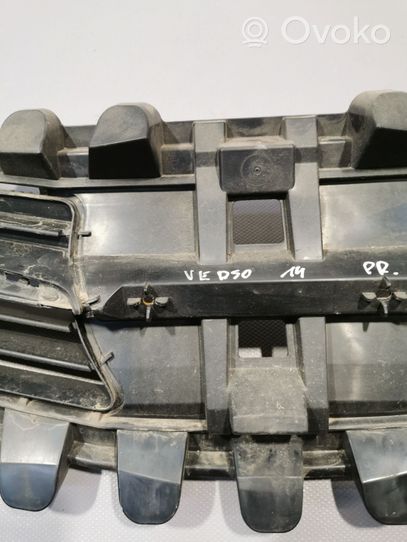 Toyota Verso Griglia superiore del radiatore paraurti anteriore 531110F060