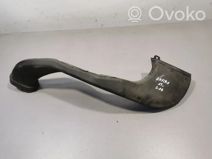 Opel Zafira C Część rury dolotu powietrza 13307080