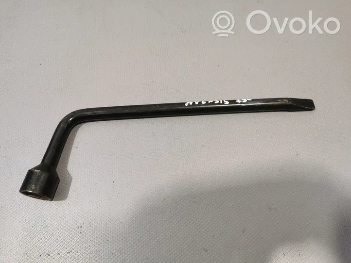 Toyota Avensis T270 Wheel nut wrench 