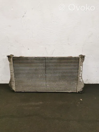 Toyota Avensis T270 Chłodnica powietrza doładowującego / Intercooler 