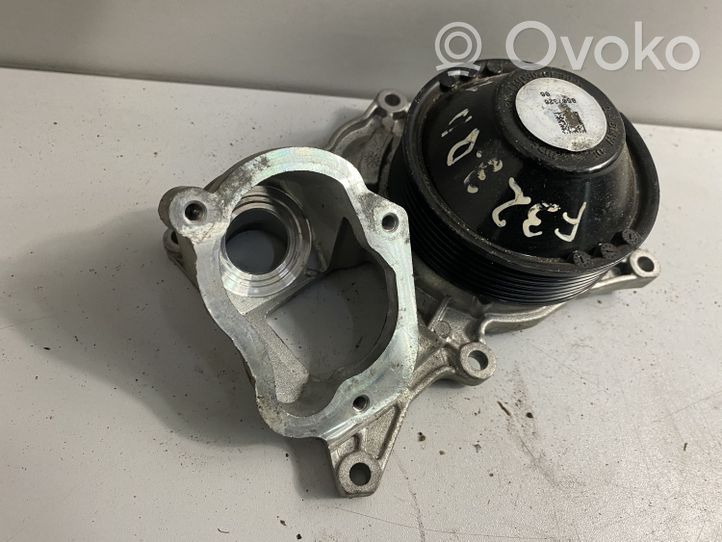 BMW 4 F32 F33 Pompe de circulation d'eau 8516205