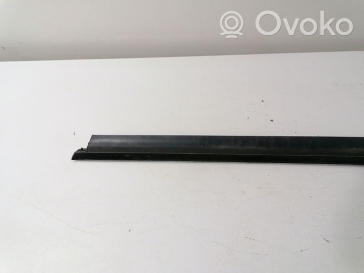 BMW 4 F32 F33 Rivestimento modanatura del vetro della portiera posteriore 7295571