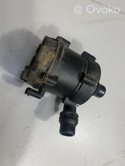 BMW M5 F90 Water pump 8638237