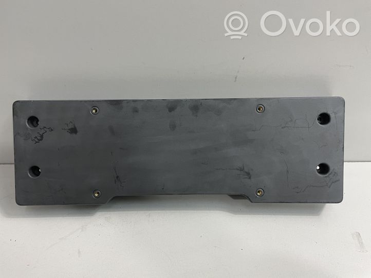 BMW 5 G30 G31 Cornice porta targa 8064976