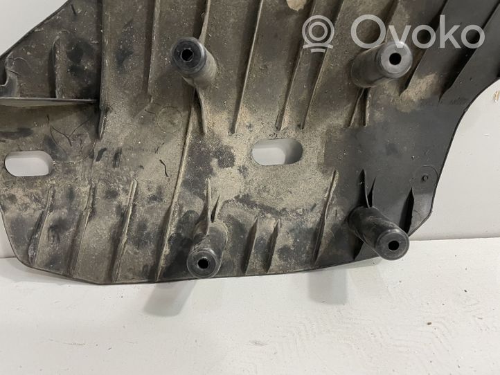 BMW 4 F32 F33 Couvre soubassement arrière 6796138