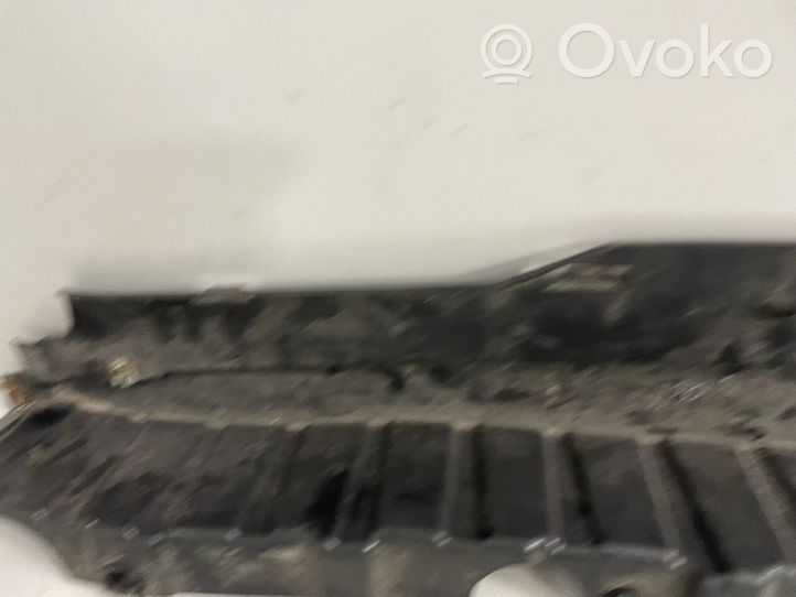 BMW X4 F26 Osłona dolna zbiornika paliwa 8057007